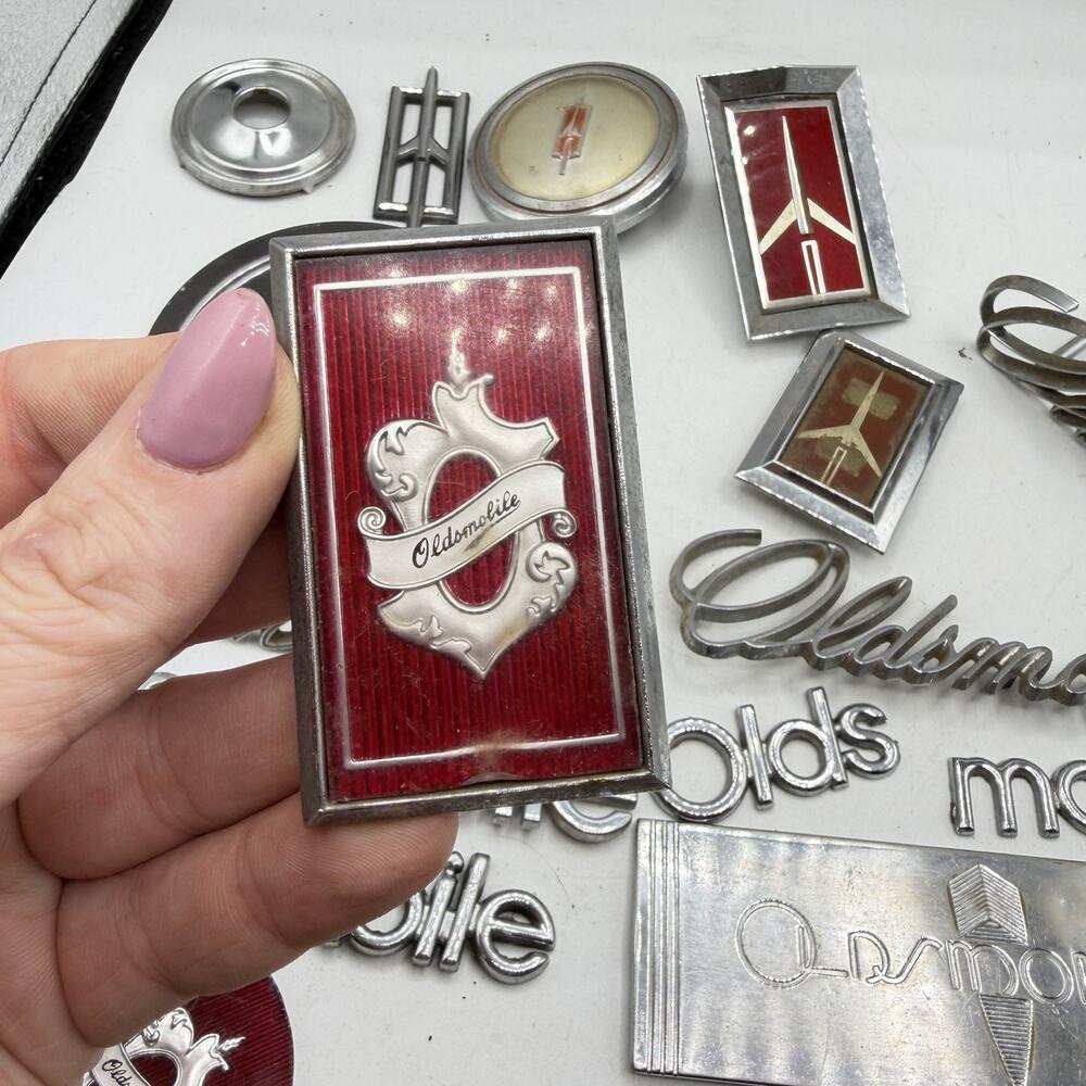Vintage Oldsmobile Emblem Ornament Rare Lot Bulk Car Part Hood Ornament Logo - Picture 7 of 16